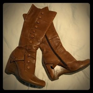 Miz Mooz tan boots!